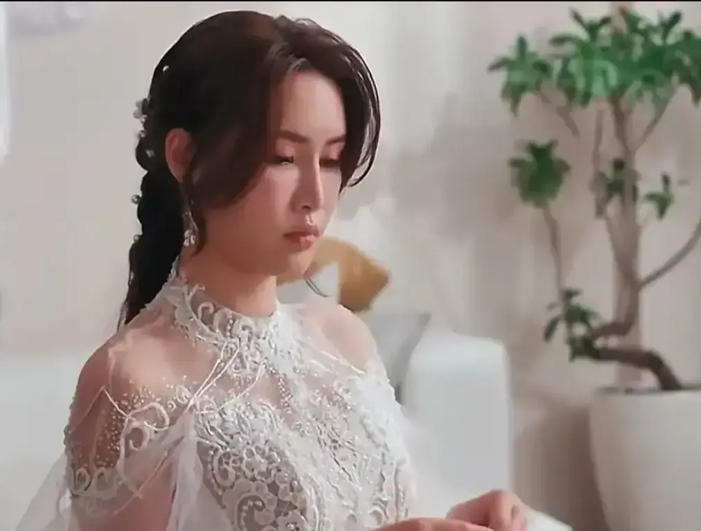 《苏畅-小凤新婚》完整未删减版-艾熙演绎怀旧台味风情-4K高清无码夸克网盘免费下载-苏畅-小凤新婚完整版在线观看